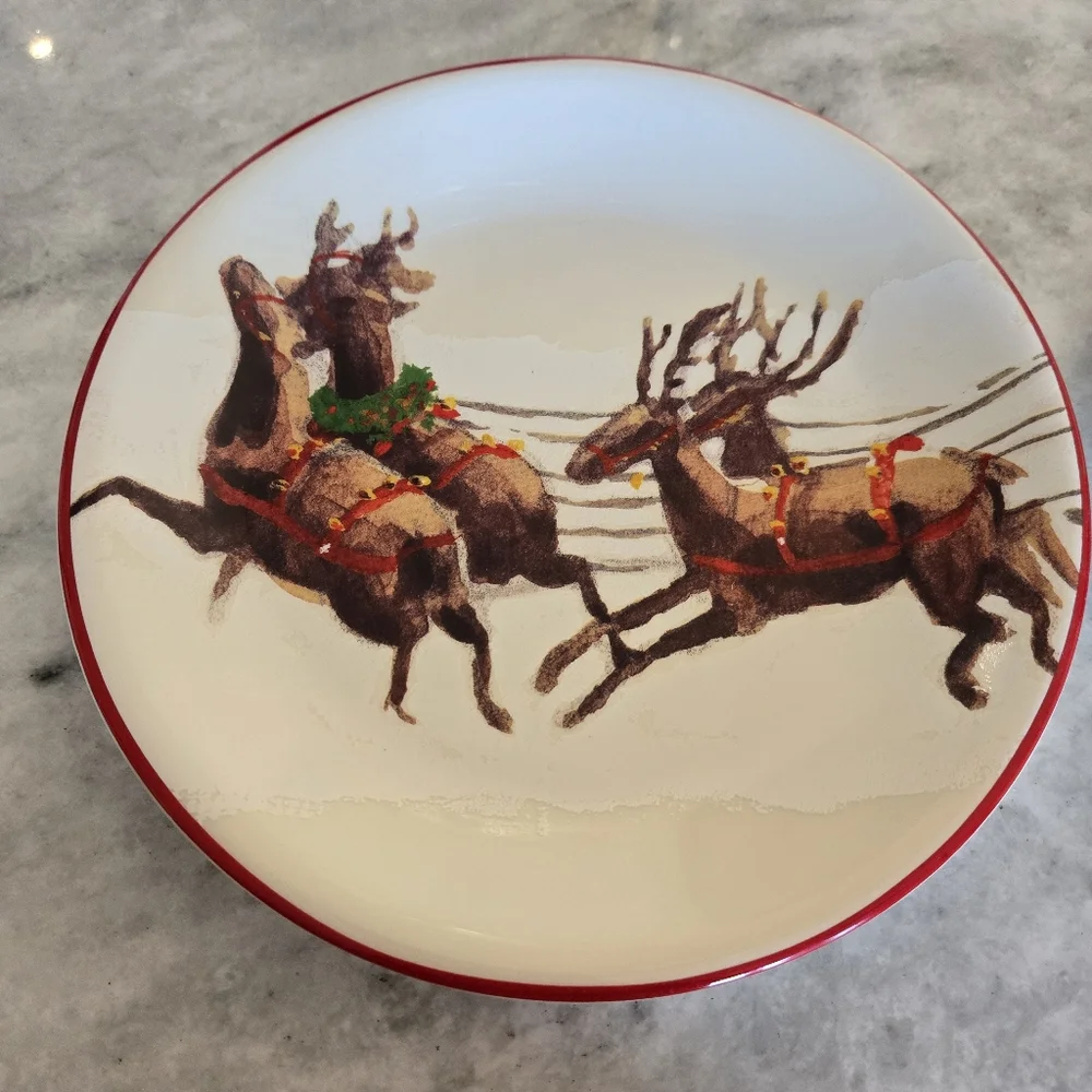 Williams Sonoma Santa and Reindeer Plates Set Of 4